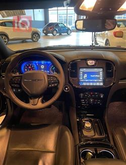 کرایسلەر 300